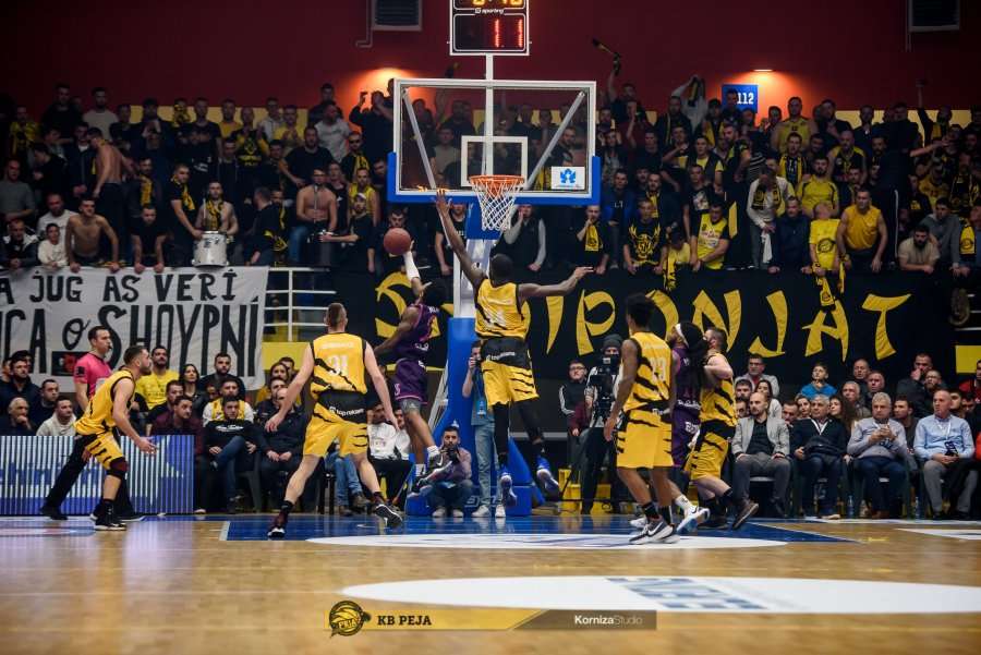 Peja thërret ‘Shqiponjat’ për ndeshjen finale