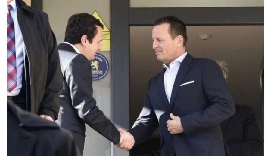 Grenell përsëri i kërkon Albin Kurtit ta heq taksën