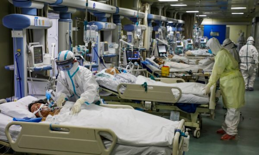 Koronavirusi i merr jetën shefit të spitalit të Wuhan