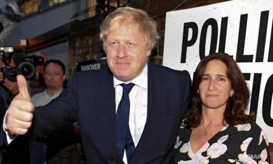 Pas Brexit, kryeministri firmos edhe divorcin