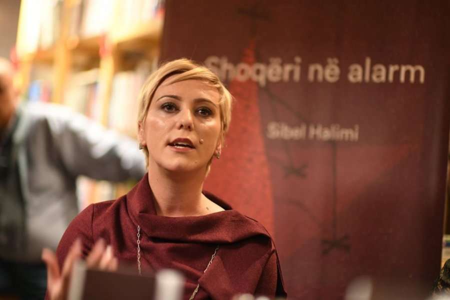 Sociologia Halimi: Tragjedia në Gjilan mund të ketë ardhur si pasojë e dhunës në familje