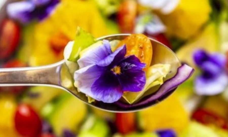 Këto lloje lulesh mund ti hani, ja efektet që kanë ato