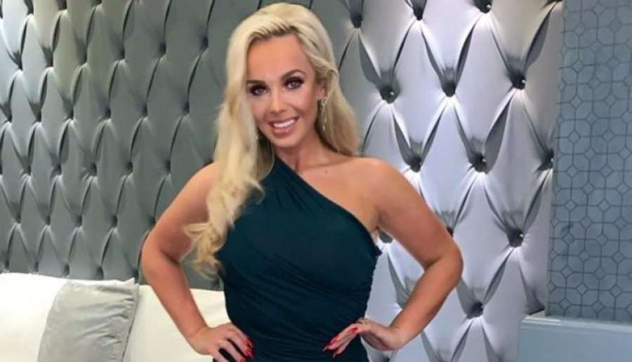 I fejuari e lë se ishte e shëndoshë, gruaja dobësohet dhe fiton ‘Miss Britania e Madhe’ (FOTO)