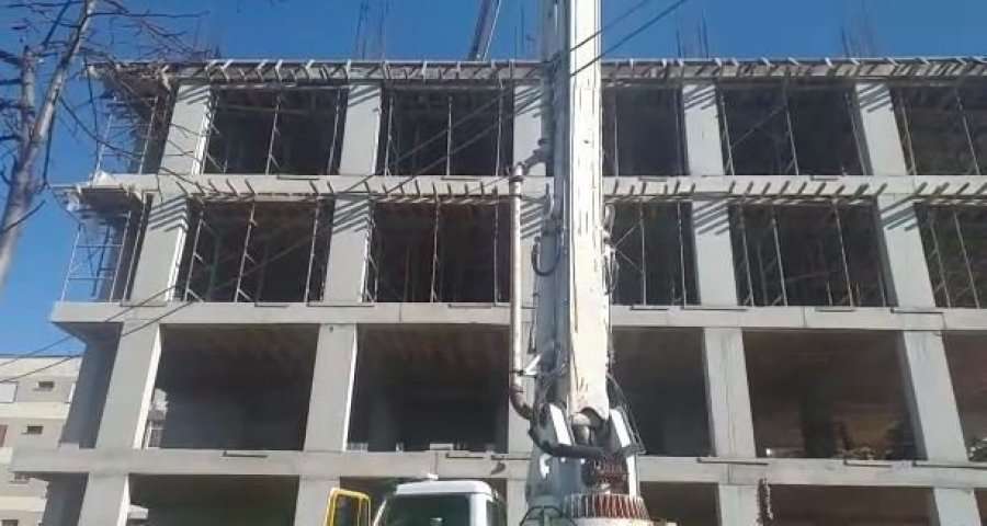 Një i vdekur dhe një i plagosur nga vinçi, arrestohen dy përgjegjës së firmës që kryente punimet