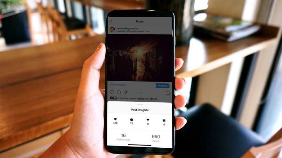 Instagram tani ua mundëson të zbuloni se kush i ruan fotot tuaja