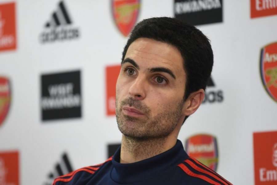 Arsenali pas Stonesit? Flet Mikel Arteta