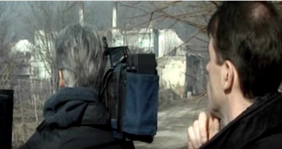 Raportimi rënqethës i gazetarit të huaj nga Reçaku në vitin 1999 (Video)
