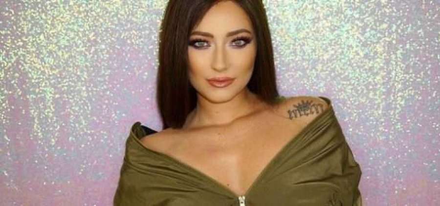 Ronela prek zemrat e të gjithëve me tatuazhin e ri