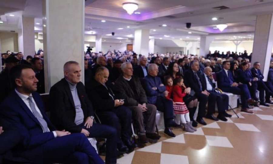 Osmani nga tubimi ku ishte edhe Agim Veliu: Çka i thanë asaj aktivistët?