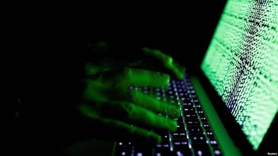 Frika nga hakerët, 44 për qind e qytetarëve të BE-së kufizojnë përdorimin e internetit