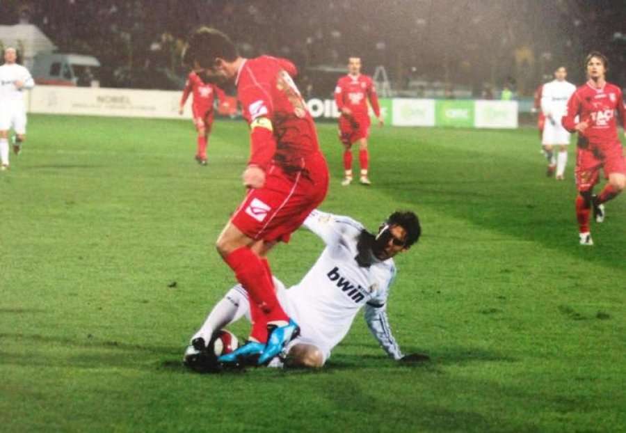 Zyrtare: Qendërmbrojtësi që është përballur me Cristiano Ronaldon, e vazhdon kontratën me klubin kosovar