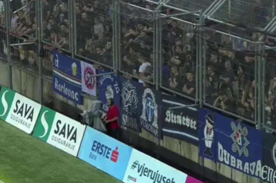 Thirrjet e tifozëve kroat: Oh nëna Kroaci, ne do të masakrojmë serbët