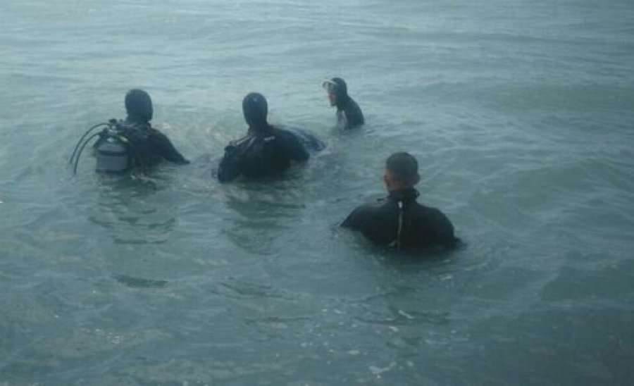 Gjendet një trup i pajetë në portin e Durrësit