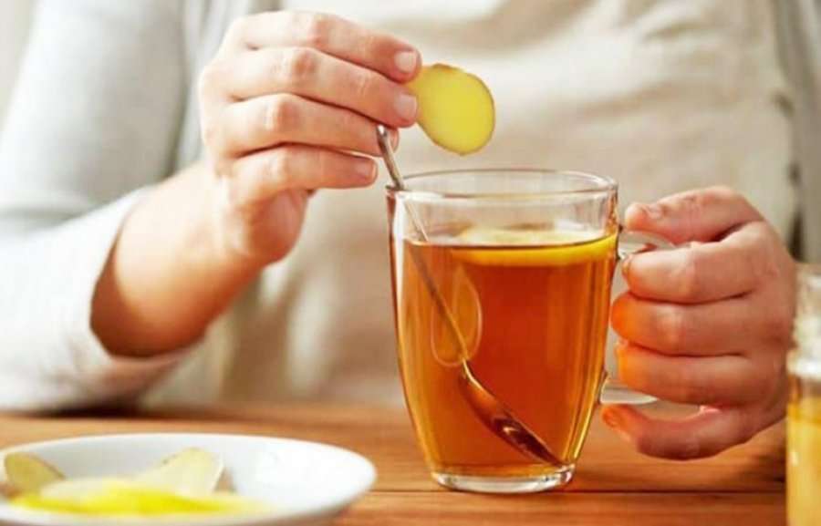 Përse duhet të pini çaj xhenxhefili gjatë verës