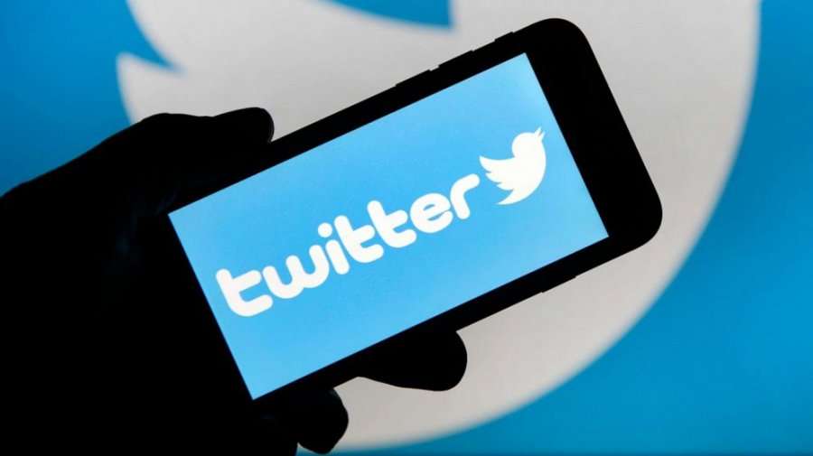 “Twitter”-i thotë se hakerët shikuan mesazhet private të 36 llogarive