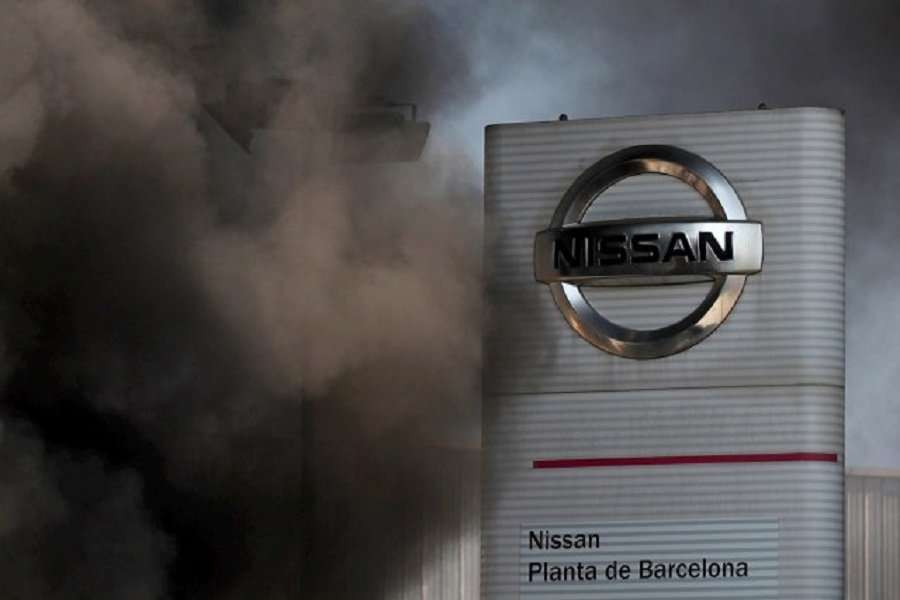 “Nissan”-i mbyll fabrikën e makinave në Barcelonë, humb 1.5 miliard euro