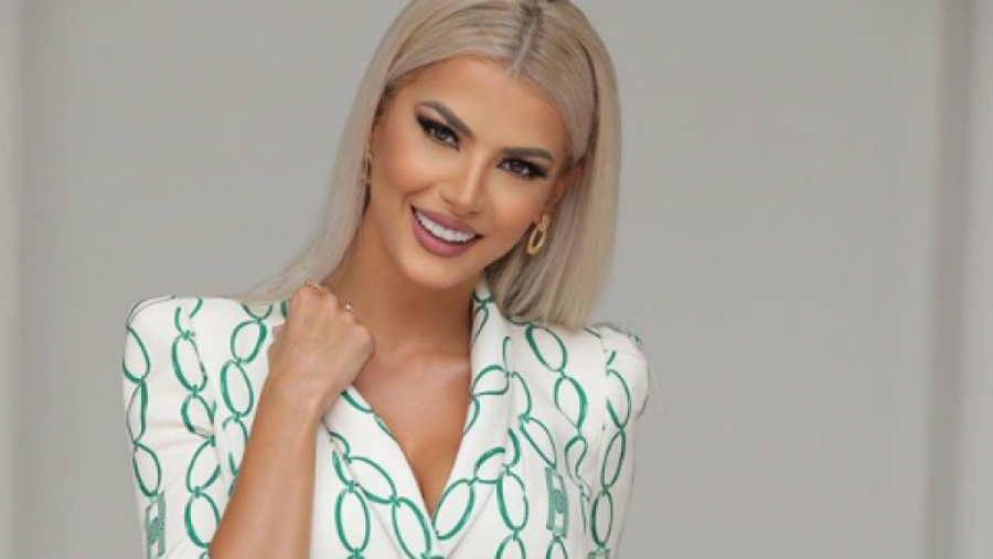 Marina Vjollca merr vëmendjen e fansave me imazhet e reja