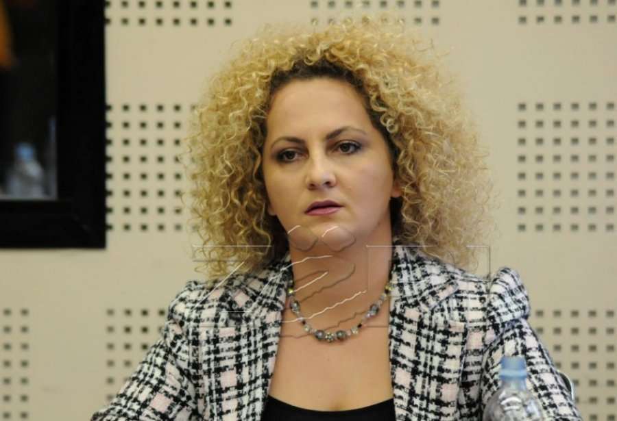 Kadaj i reagon Hotit për kritikat ndaj Presidentes për zhvillimet në Kuvend