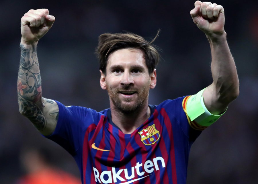 Messi arrin golin e 700-të në karrierë