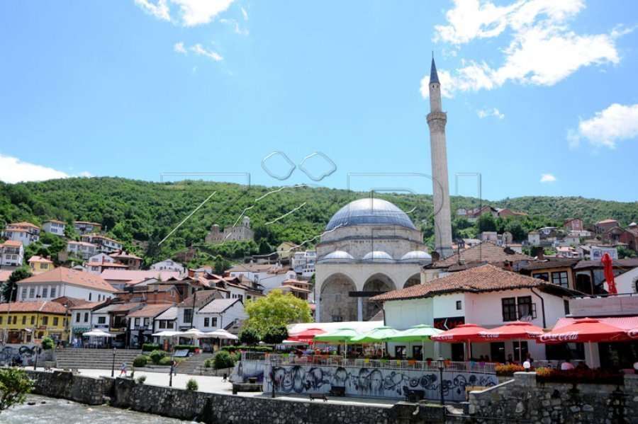 Për t’iu shmangur vetë izolimit, tre persona nga Belgjika hyjnë ilegalisht në Kosovë