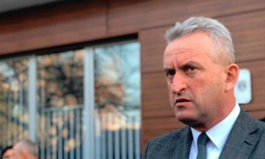 Drejtori i Policisë së Kosovës: Prej sot punëtorët duhet të pajisen me këtë vërtetim për të dal jashtë gjatë kohës kur lëvizja është e kufizuar