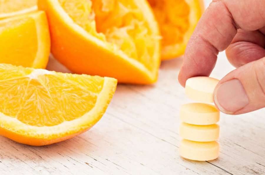 Spitalet e New York po trajtojnë pacientët me koronavirus me doza të larta të vitaminës C