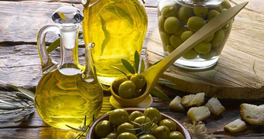 Përmirësoni tretjen me vaj ulliri, disa nga kurat kryesore