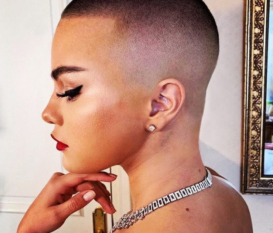 A ka qethur flokët zero Selena Gomez?