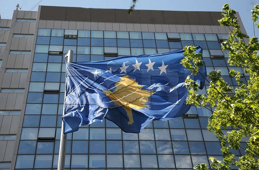 Qeveria ua prezanton planin e rimëkëmbjes ekonomike drejtuesve të bankave