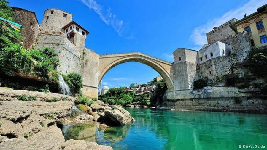 Bosnje dhe Hercegovina hap kufijtë me vendet fqinje