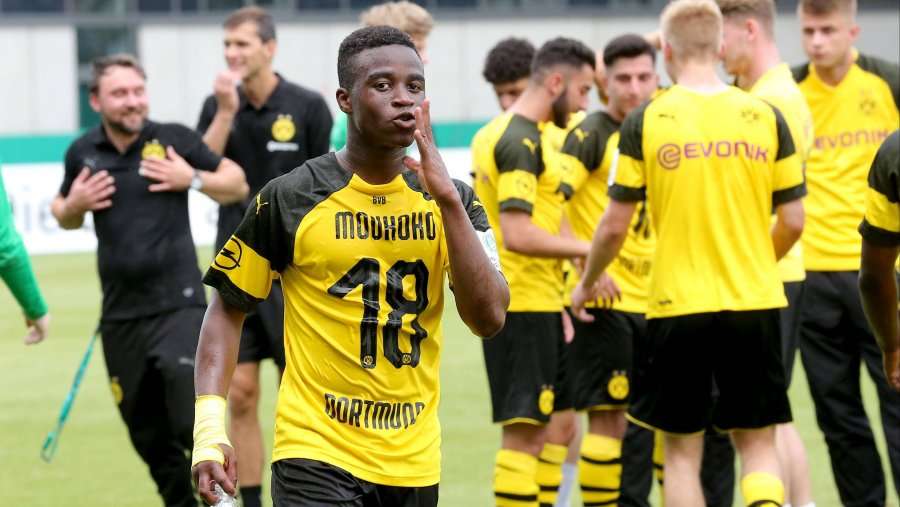 16-vjeçari me aftësi fantastike mund të debutojë në fundjavë me Dortmundin