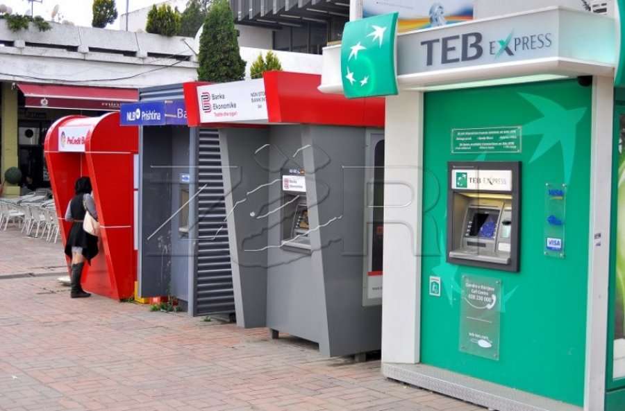 4 miliardë euro depozita në bankat në Kosovë, mbi 70% u takojnë qytetarëve