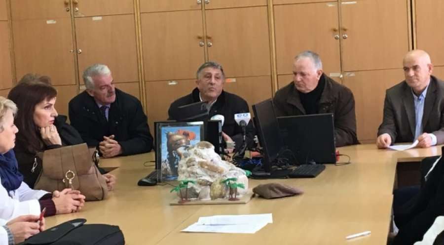 SBASHKU-u del kundër vendimit të Qeverisë, cakton të hënën ditë pushimi