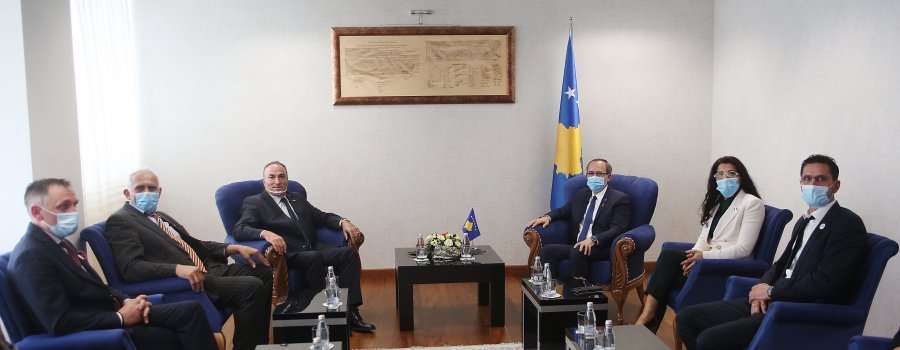 Hoti zotohet se Qeveria do t’u qëndrojë afër bizneseve dhe qytetarëve