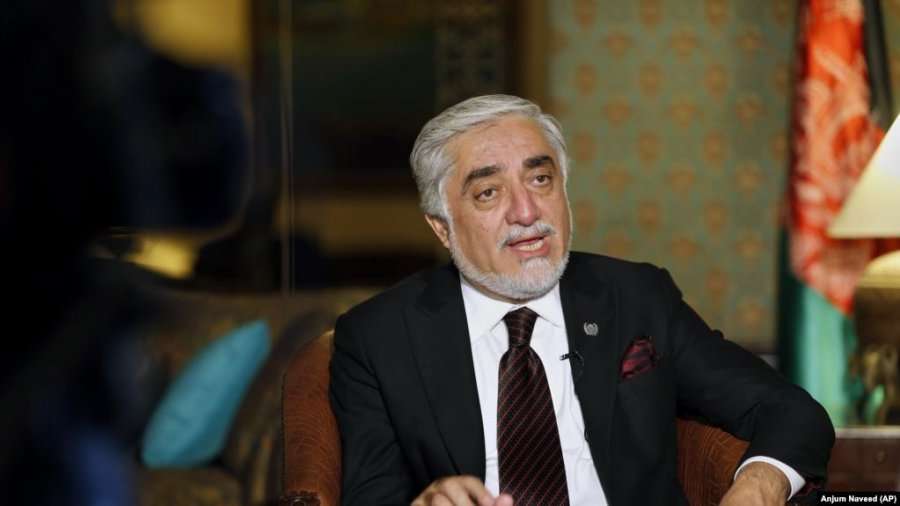 Kryenegociatori i afganëve në bisedimet e paqes viziton Iranin