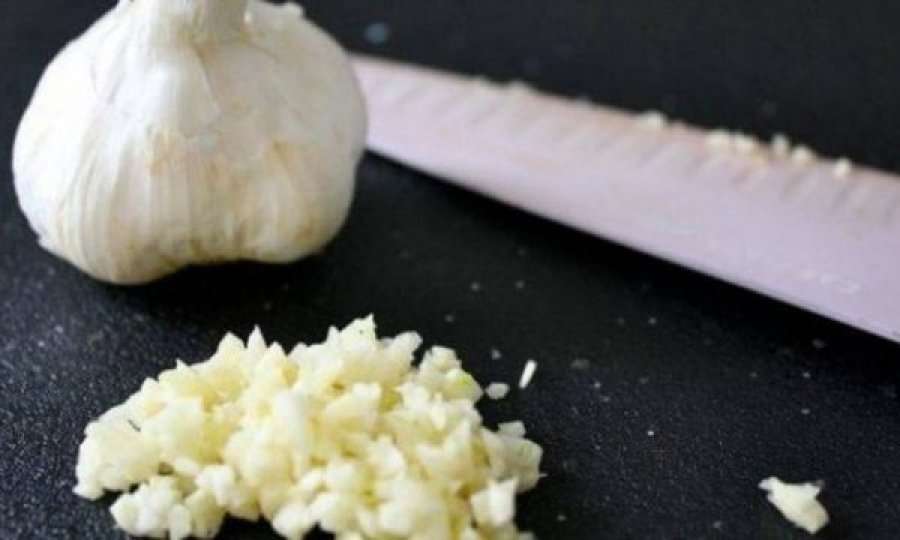 Mos shpenzoni për ilaçe për shtypjen e lartë të gjakut dhe kolesterolit, provoni këtë recetë antike