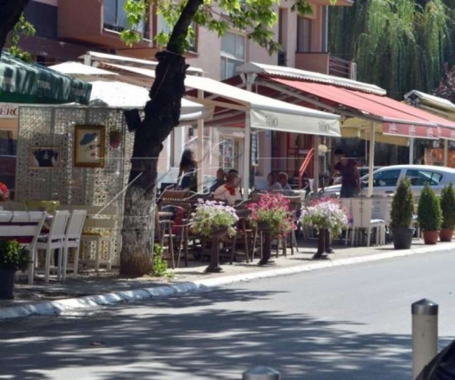 Oda Amerikane kërkon nga Qeveria lejimin e punës brenda lokaleve dhe heqjen e kufizimit të lëvizjes