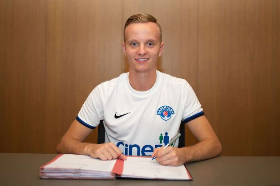 Hadërgjonaj pas transferimit te Kasimpasa: I lumtur me rikthimin tim në Stamboll