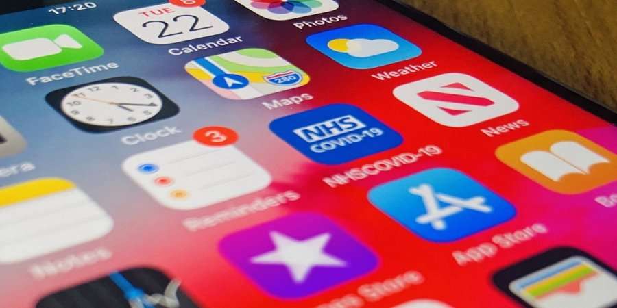 Anglia dhe Uellsi prezantojnë aplikacionin “COVID-19”