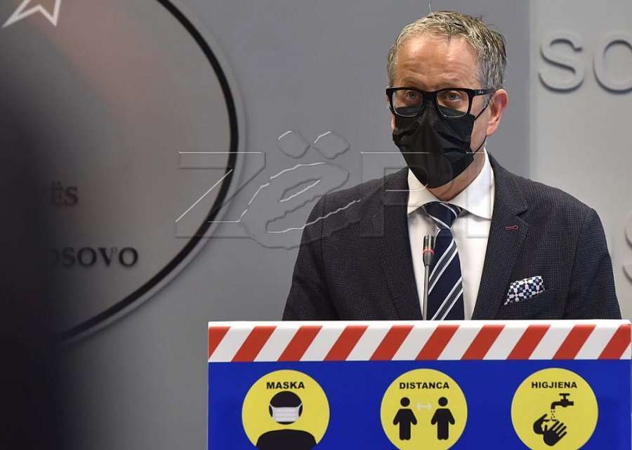 Para tri javësh virusi “nuk ekzistonte” për Arben Vitinë, shkonte në ndeja me sharki