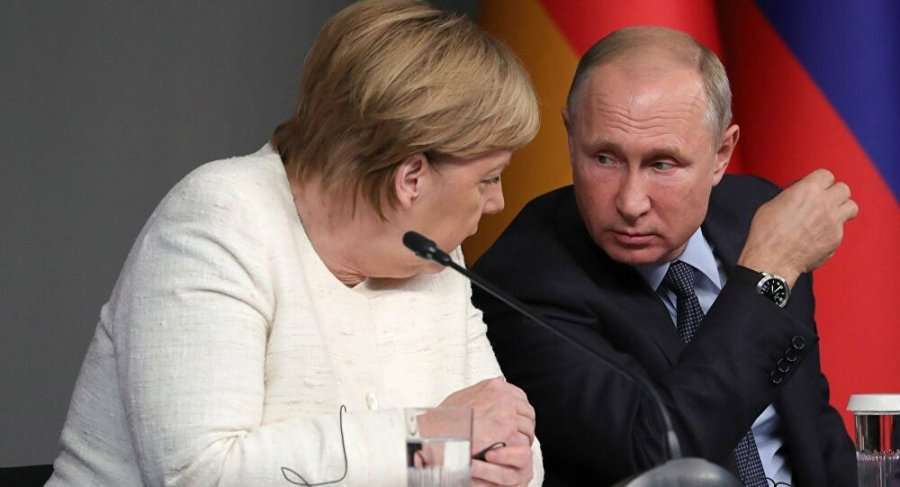 Merkeli dhe Putini diskutojnë për tensionet në Ukrainë