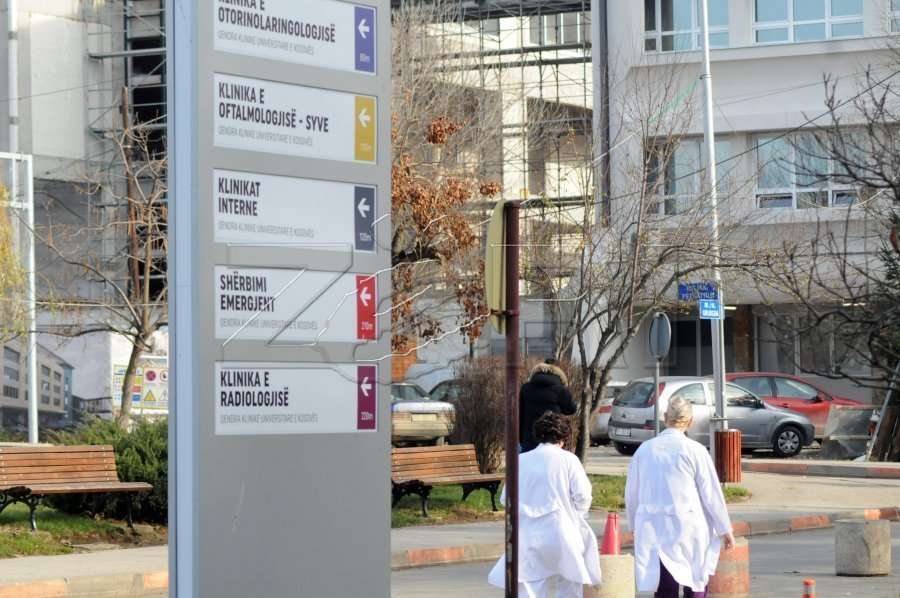 452 pacientë me COVID-19 të shtrirë nëpër spitale