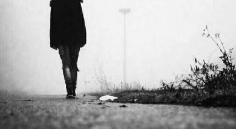 Nëna nga Prishtina e raporton vajzën e saj të zhdukur