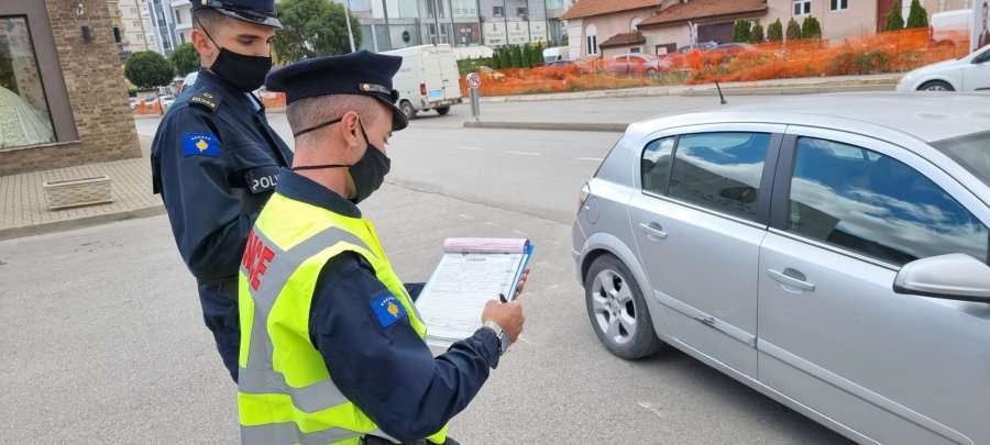 Për një muaj policia e Ferizajt shqiptoi mbi 4 mijë gjoba në trafik