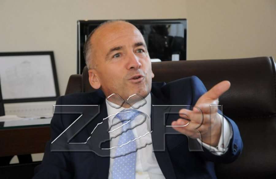 Pas humbjes së LDK-së edhe në Pejë, reagon Muhaxheri