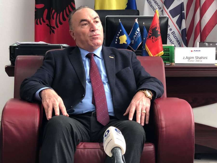 Shahini i propozon Qeverisë t’i falë borxhet për bizneset