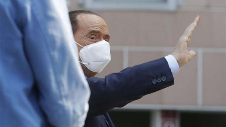 Berlusconi hospitalizohet në Monaco
