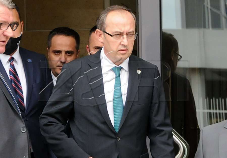 Hoti: Garën zgjedhore e bëjë me ata që s’kanë problem me ligjin