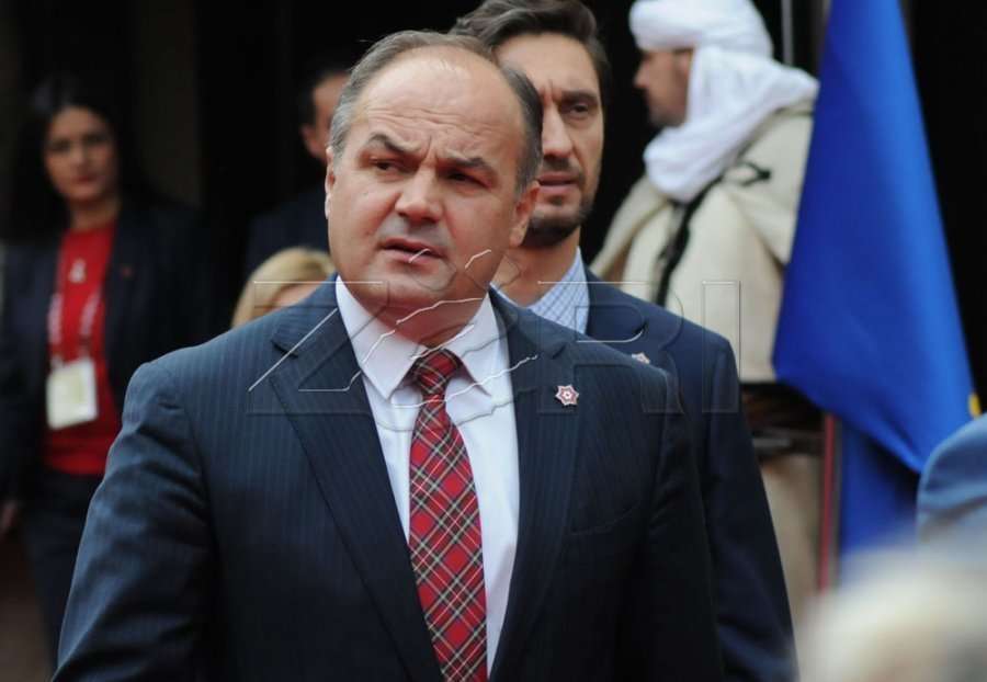 Hoxhaj fton sërish Kurtin në debat: Ai mendon që rrushi piqet vetëm duke e pa