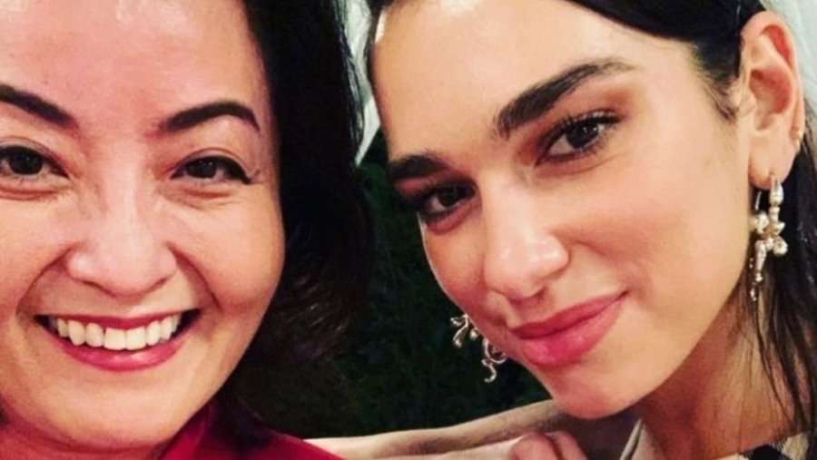 Pas takimeve me Ramën e Veliajn, Dua Lipa darkon me ambasadoren amerikane